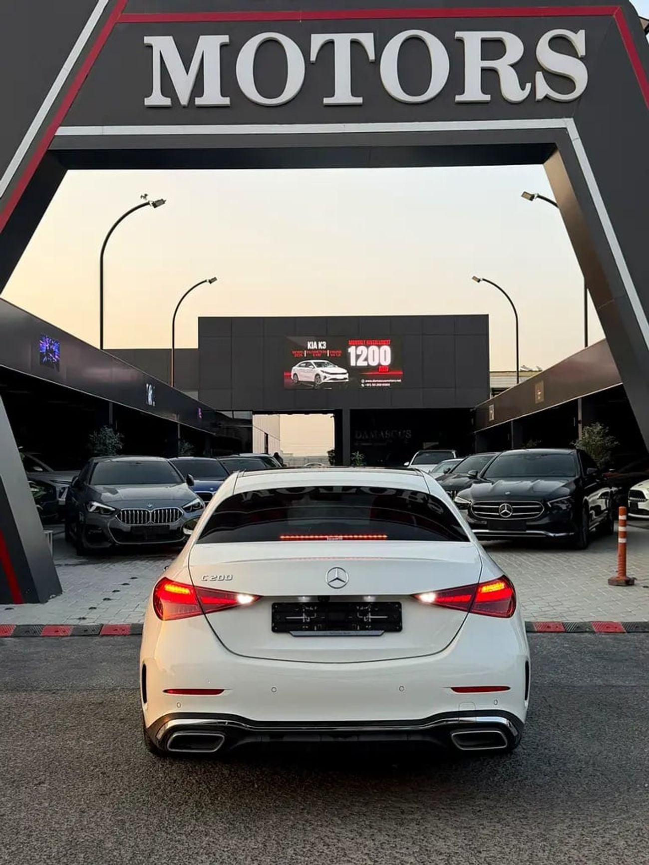 مرسيدس بنز C 200 C200 - Korean Specs - In Excellent Condition