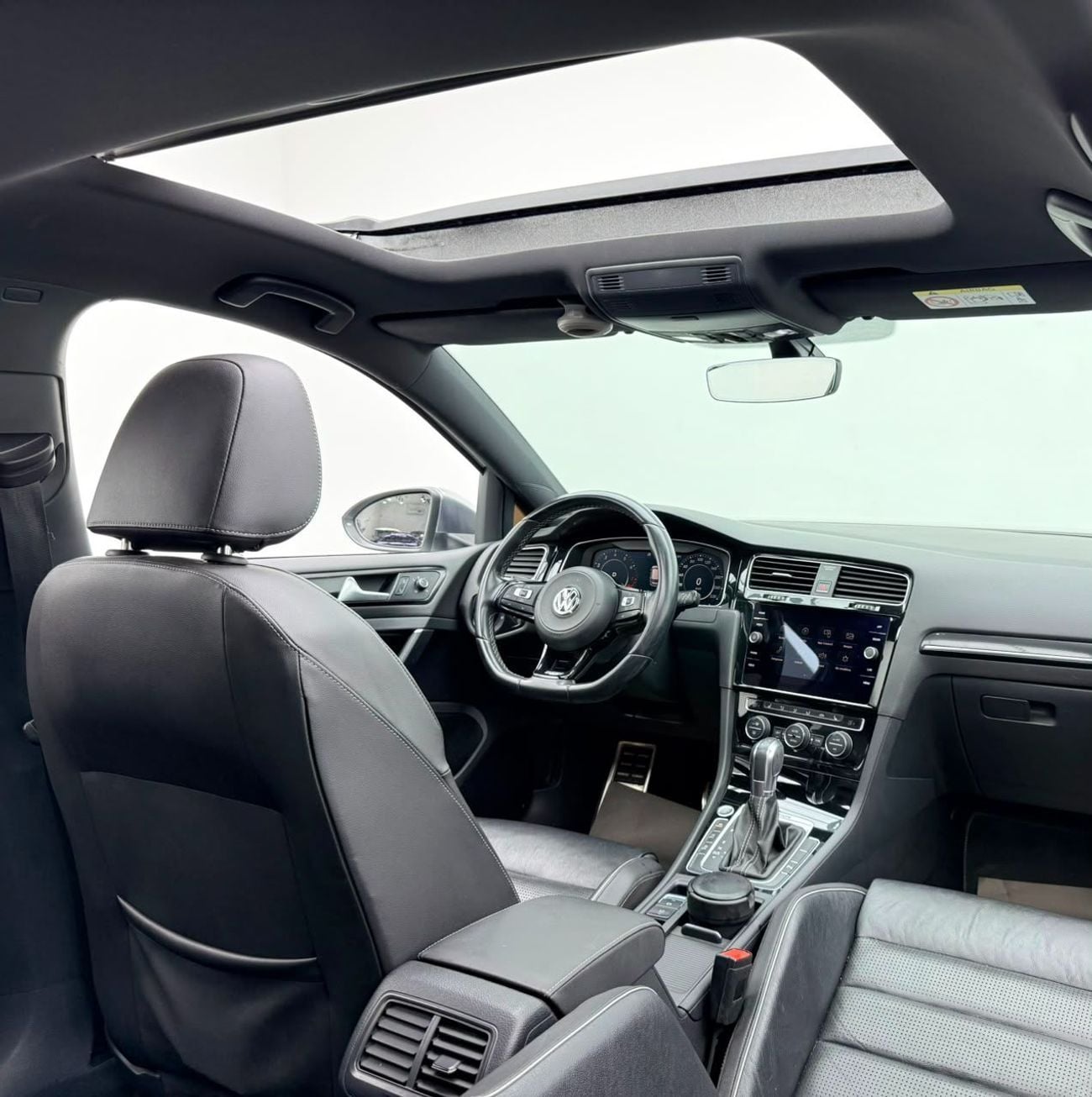 Volkswagen Golf R 2018 Volkswagen Golf, Full Service History, Fully Loaded, Excellent Condition, GCC
