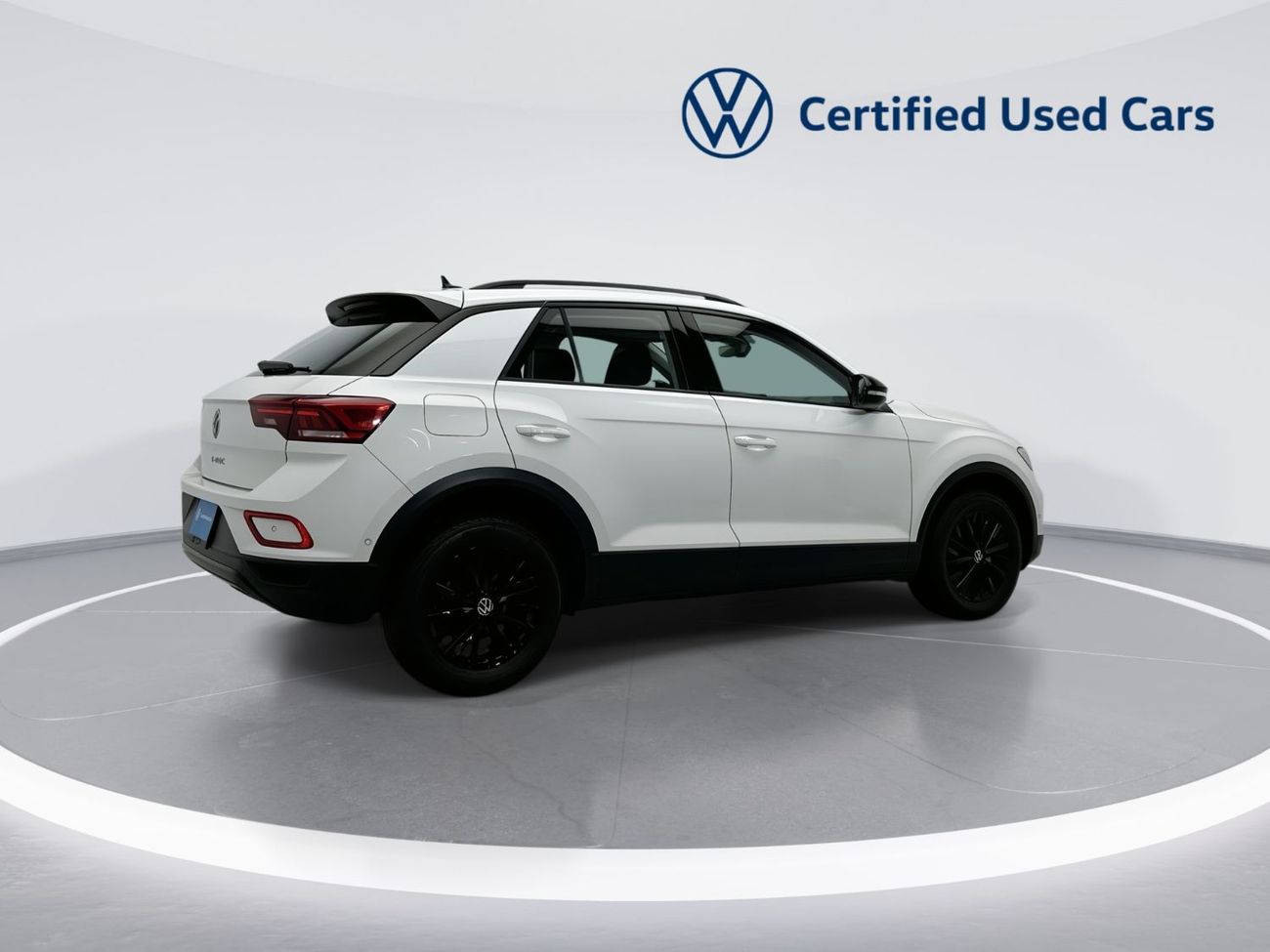 فولكس واجن T ROC LIFE Black Style 1.4L | Adaptive Cruise | LED Headlights | Discover Media Navigation | Rear Ca