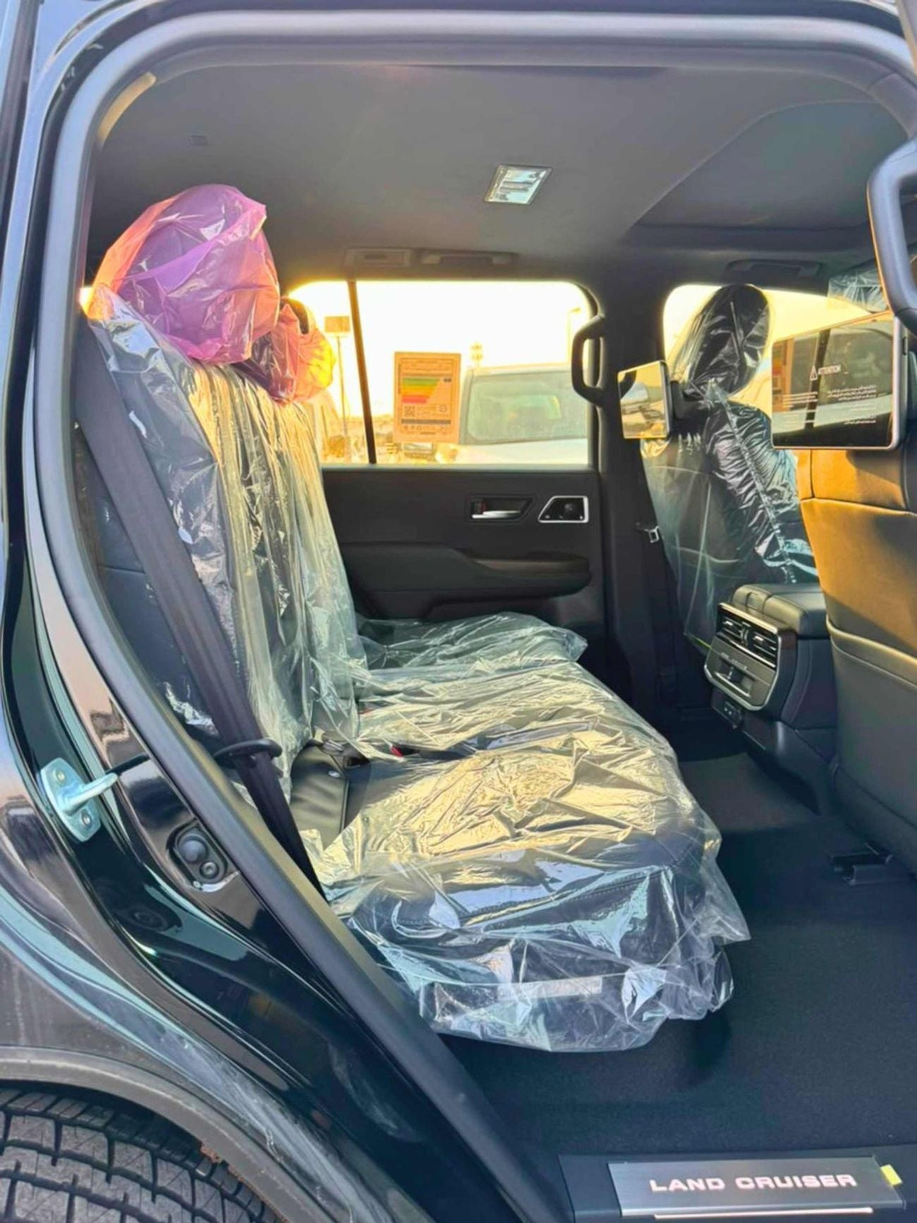 تويوتا لاند كروزر GXR 3.3L DIESEL || LEATHER WITH PWR SEATS | RADAR | FRONT CAMER | BIG DVD | JBL SPEAKERS (CODE # LCDGXR