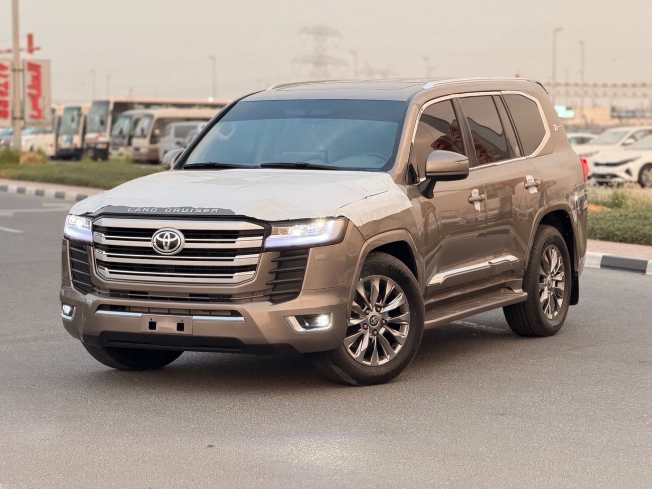 Toyota Land Cruiser GXR 2018 Upgrade 2024 V6 Full Option Petrol