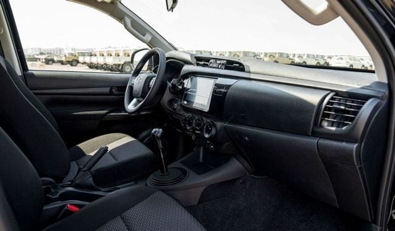 تويوتا هيلوكس GL Toyota hilux 2.4L 2024 basic option V4