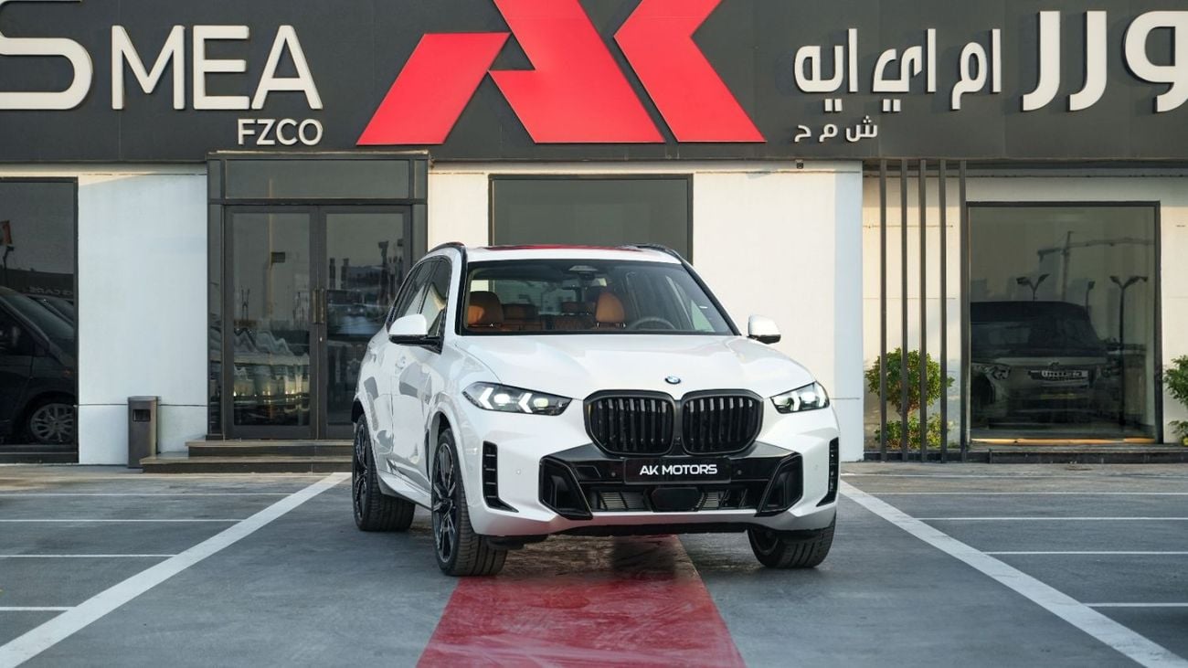 بي أم دبليو X5 XDRIVE40i M SPORT PRO أبيض معدني - بني فاتح، إصدار 2026 للتصدير فقط