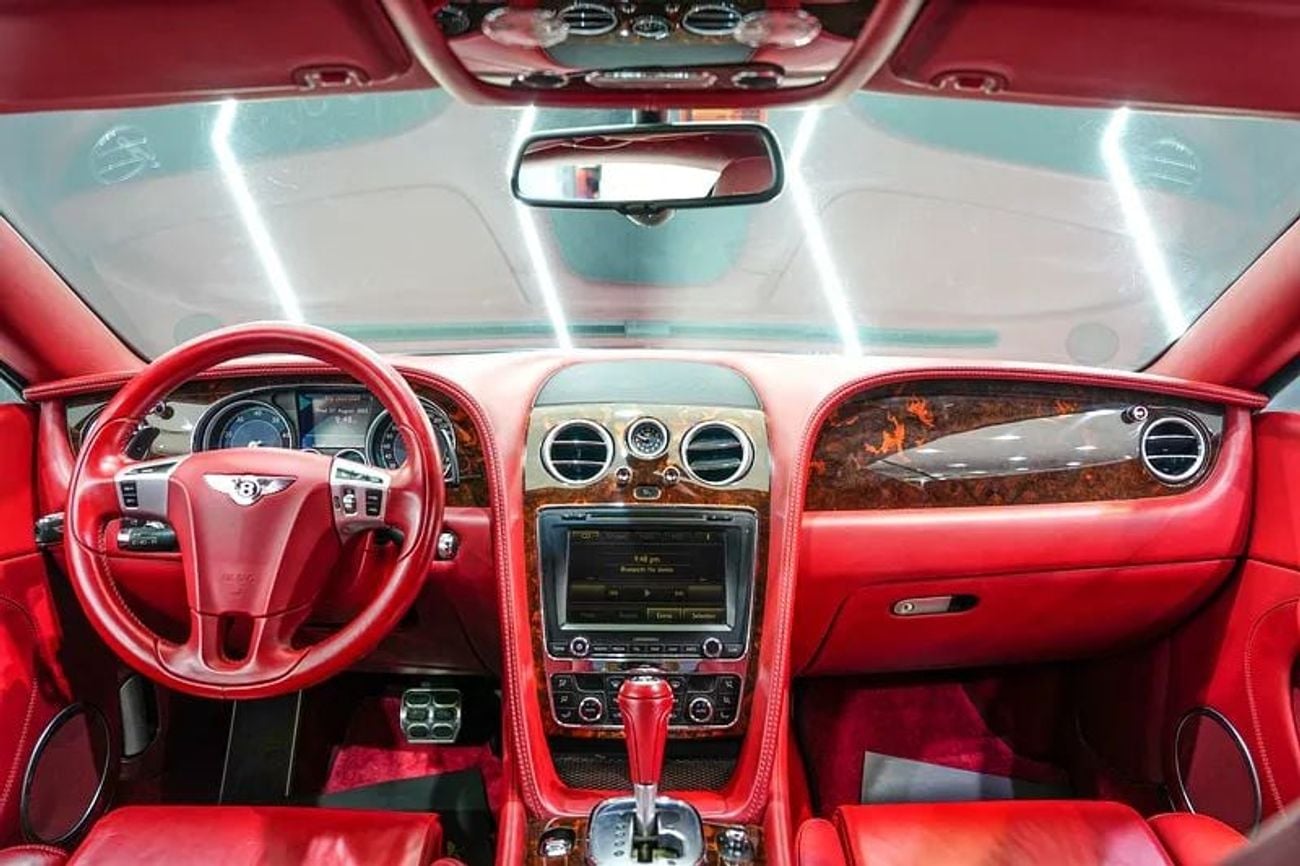 بنتلي كونتيننتال جي تي 2014 Bentley Continental GT, V8, GCC Specs!!