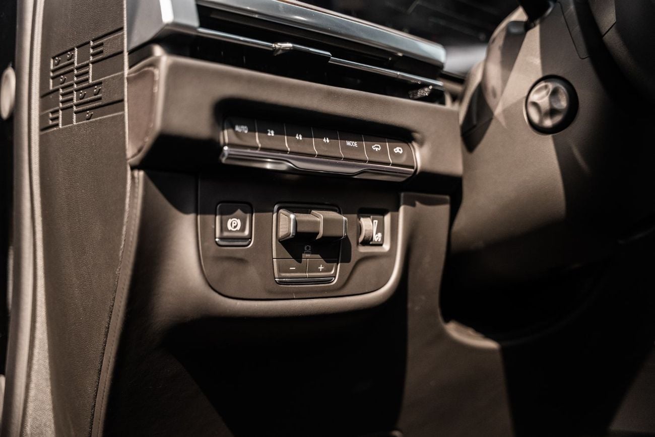 كاديلاك إسكاليد ESV بريميوم لاكجوري بلاتينيوم Executive American Specs 2026 Brand New