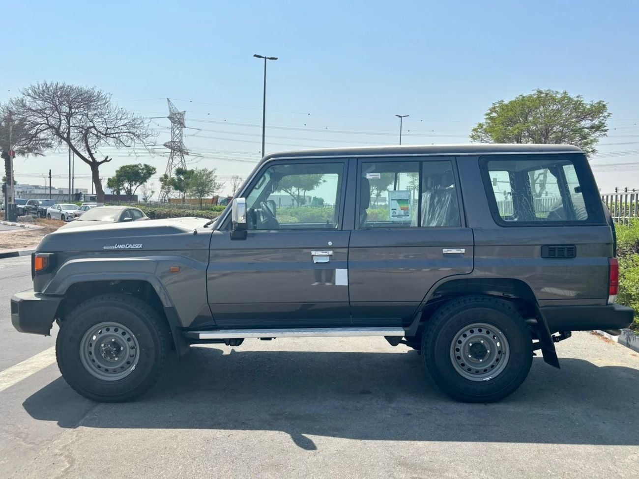 Toyota Land Cruiser 70 LC76 LX