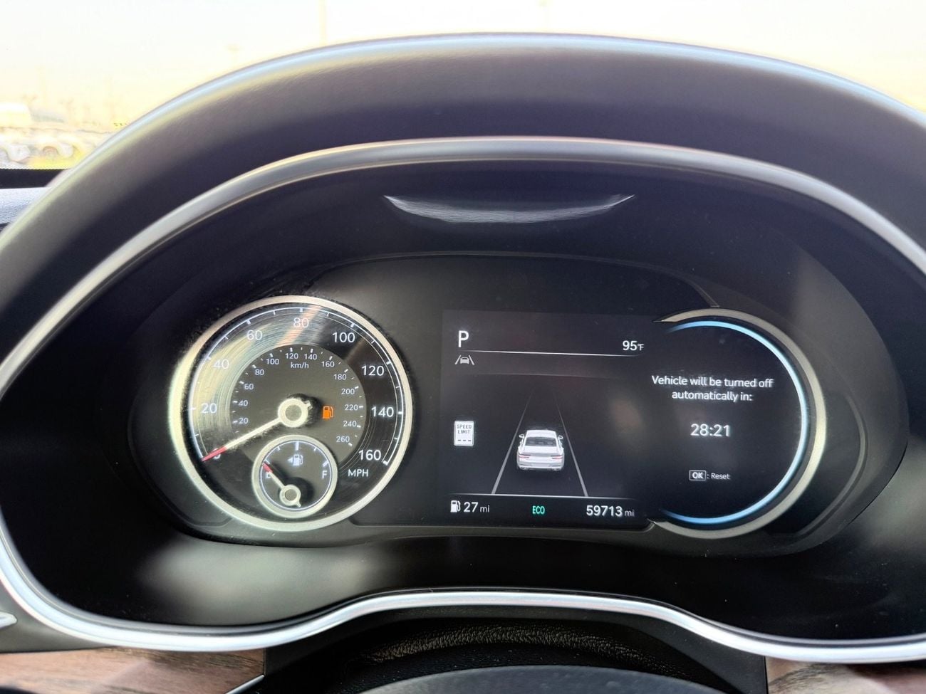Genesis G80 Premium 2.5L luxury option