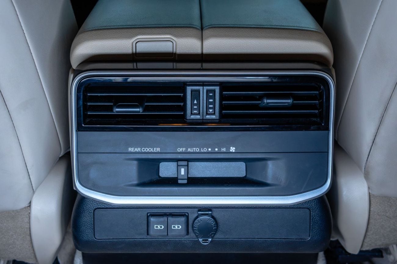 Toyota Land Cruiser GXR