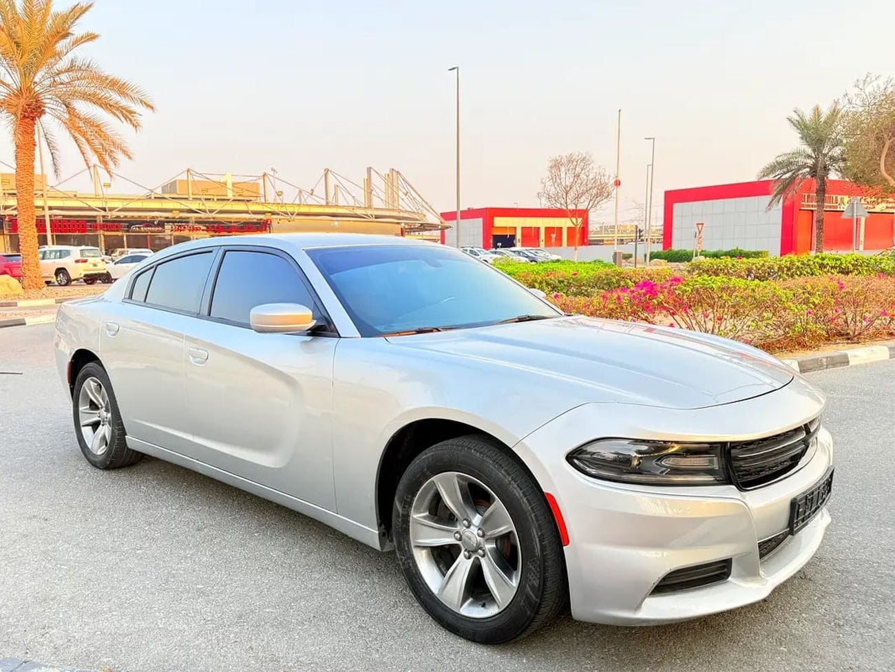 Dodge Charger SXT GCC! Perfect condition! Recently serviced!