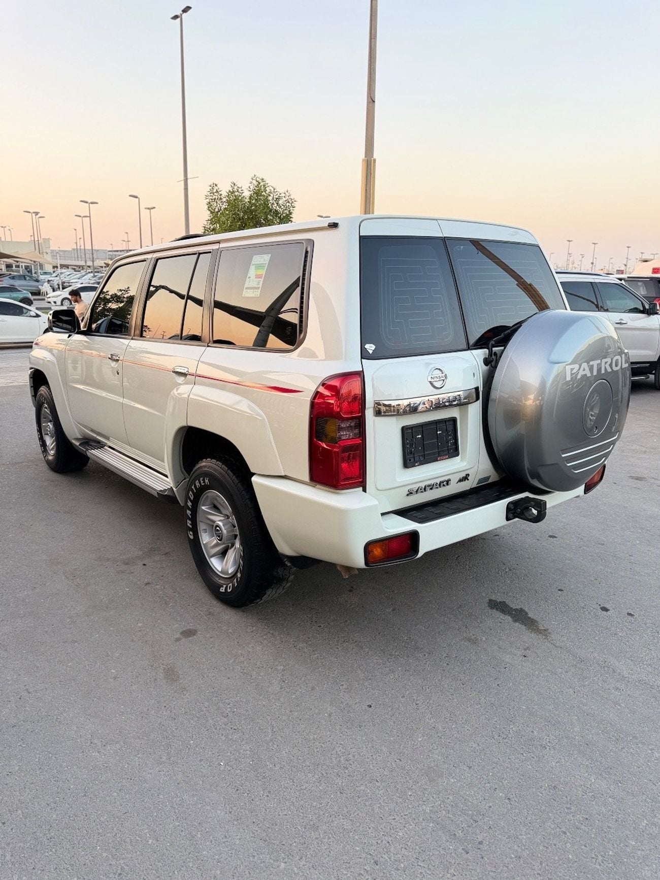 Nissan Patrol Safari 4.8L A/T