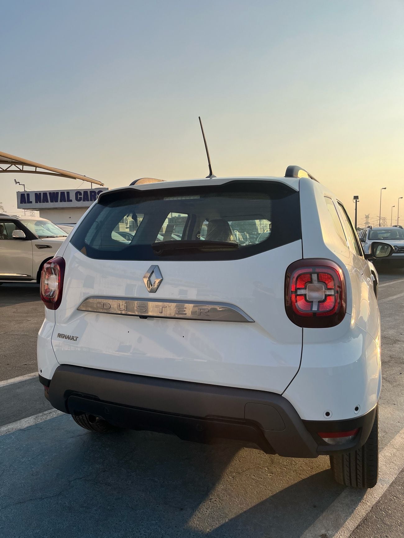Renault Duster LE 1.6L Renault Duster 1.6L Full Option!!! FOR EXPORT ONLY