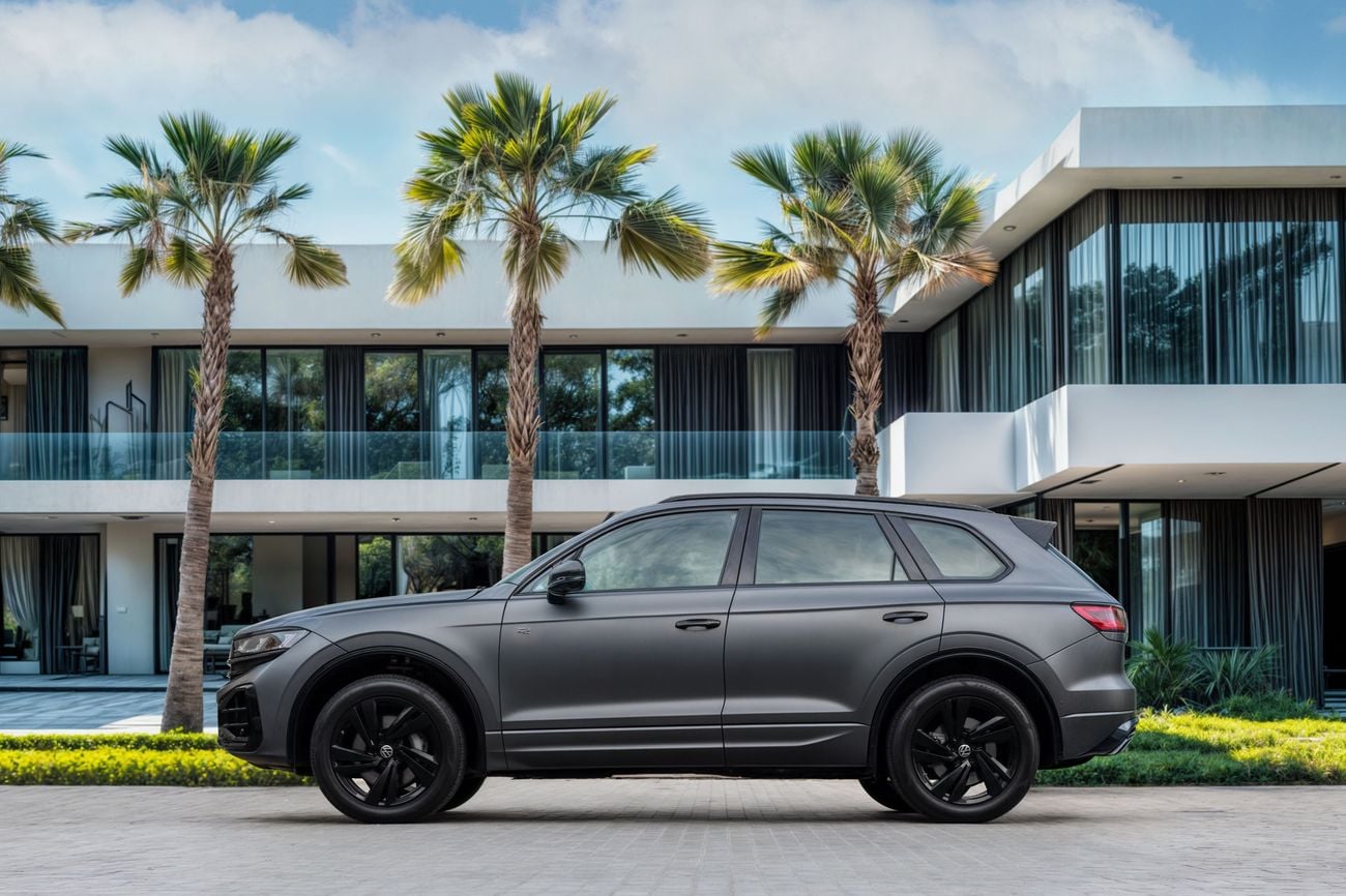 Volkswagen Touareg R-LINE Touareg R-Line | 4,896 P.M | 0% Downpayment | Extended Agency Warranty!