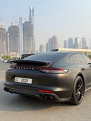 Porsche Panamera 4