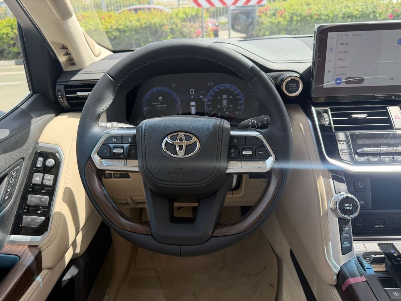 تويوتا لاند كروزر VXR