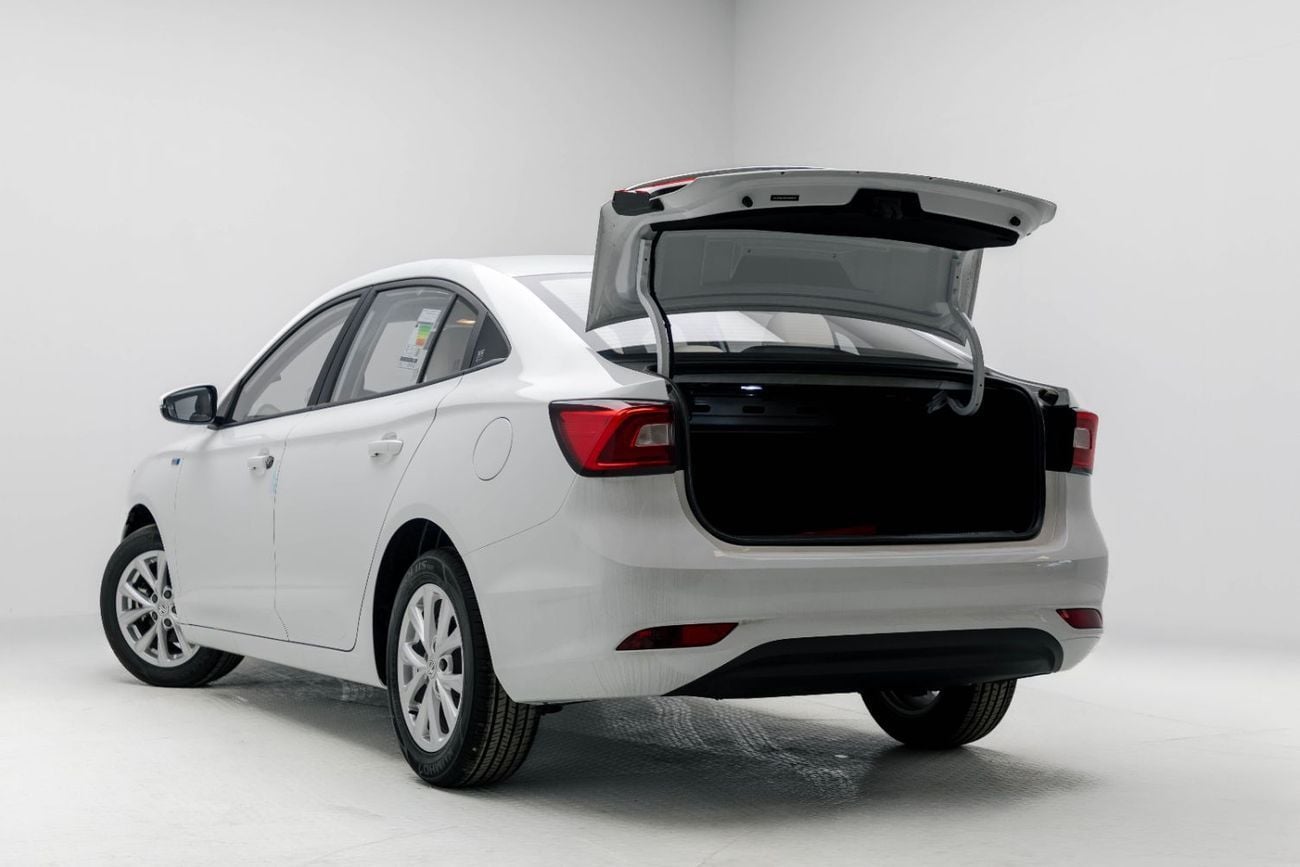 MG 5 STANDARD STD 1.5L - White Inside Beige | Export Only
