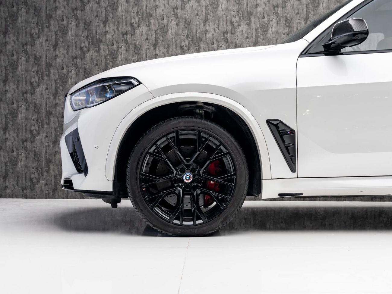 BMW X5 M COMPETITION BUY NOW, PAY 2027 | THE BLACKLINE STANDARD | 1 Year Blackline Warranty, GCC, Low KMs