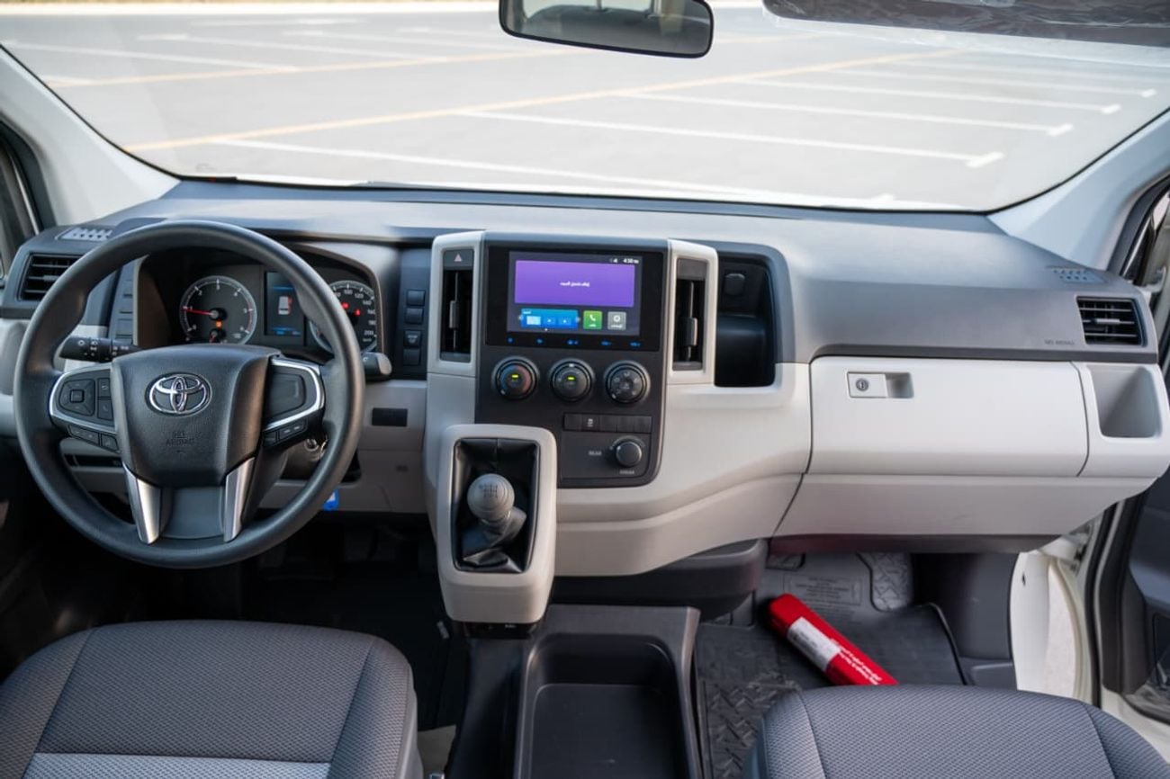 Toyota Hiace DX 2.8L PASSENGER 2026 MODEL GCC