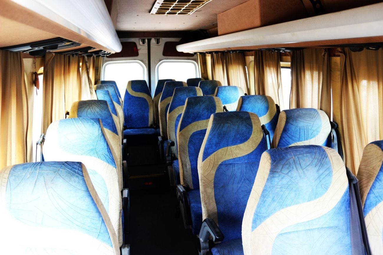 Volkswagen Crafter STANDARD Volkswagen Crafter 2008 with 22 Passenger Manual gear , diesel
