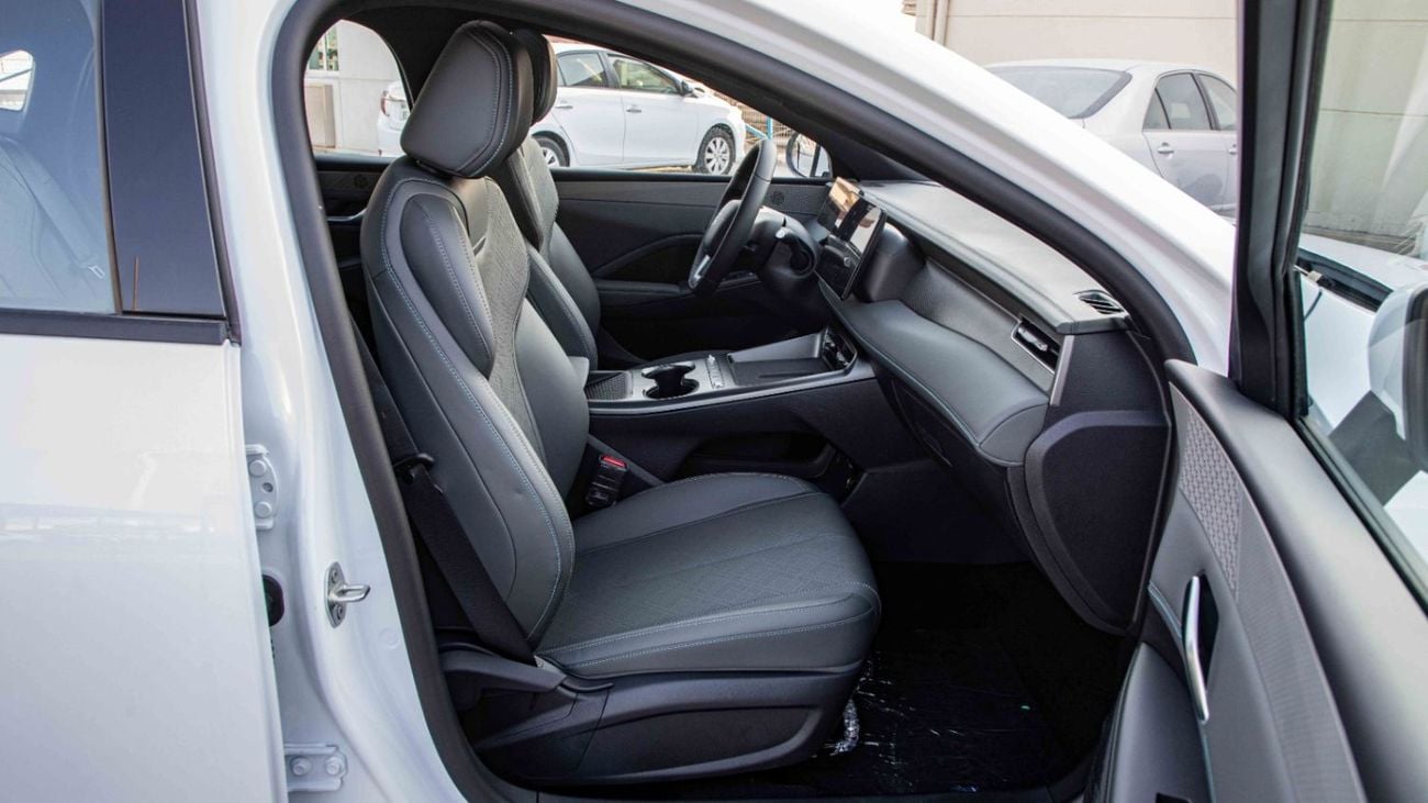 BYD QIN PLUS STANDARD PROGRESSIVE EDITION DM-i 210KM | 2026 | For Local Registration +10%