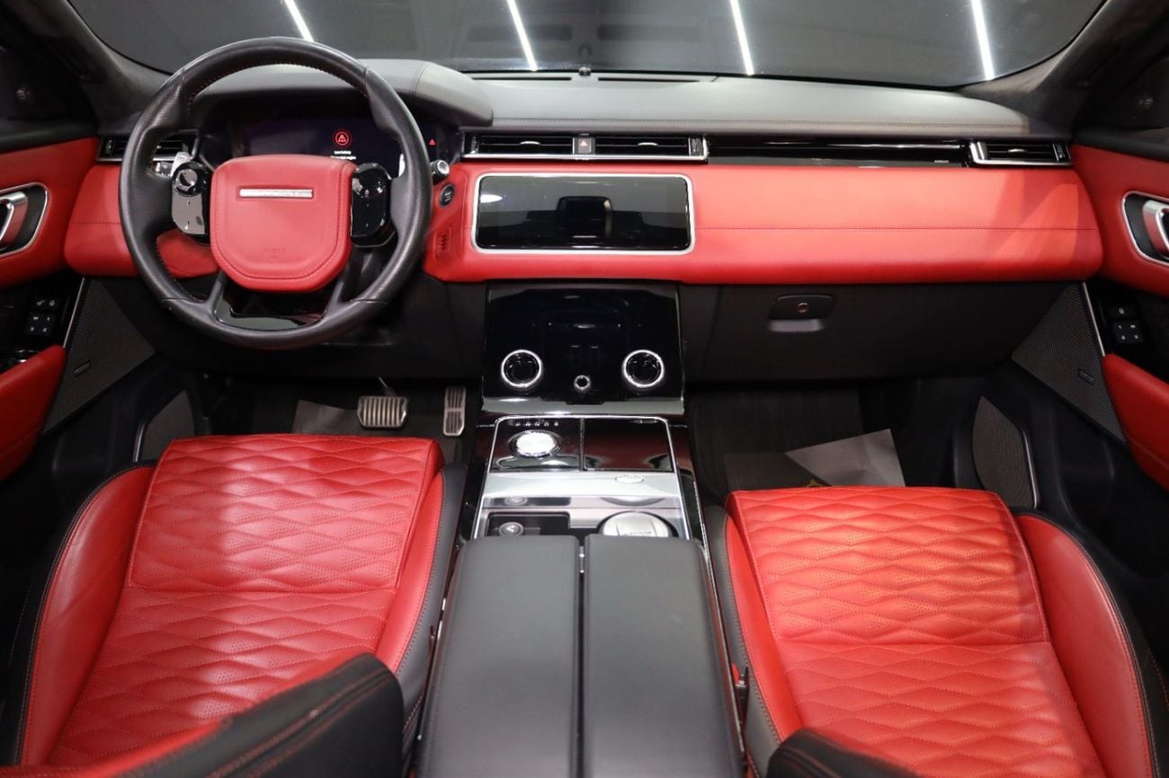 لاند روفر رينج روفر فيلار SVAutobiography Dynamic 5.0L 2020 Range Rover Velar SV Autobiography, Rear Entertainment Display, Panoramic Roof, GCC Specs!!