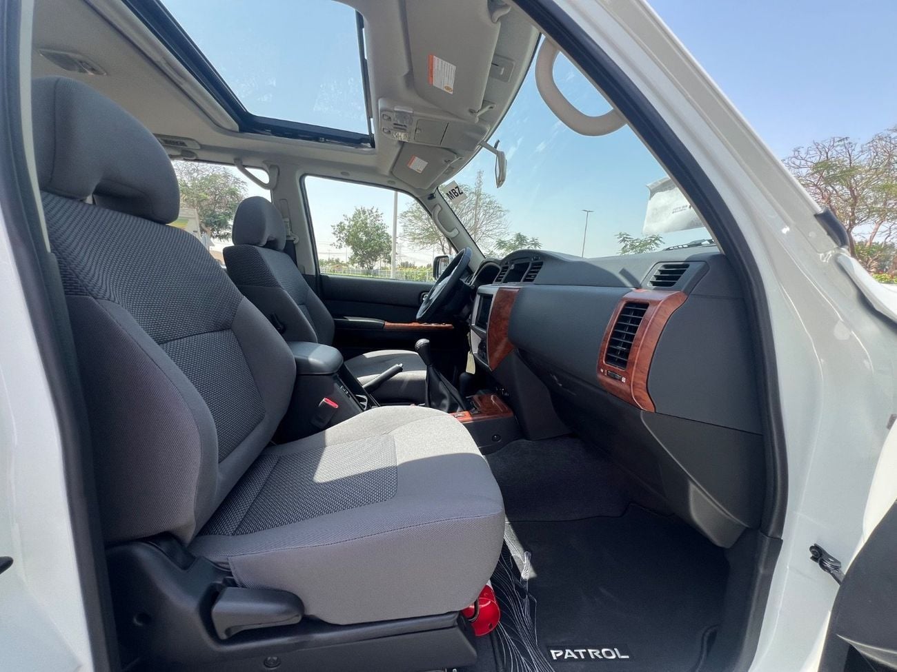 Nissan Patrol SAFARI SW 4.8L M/T
