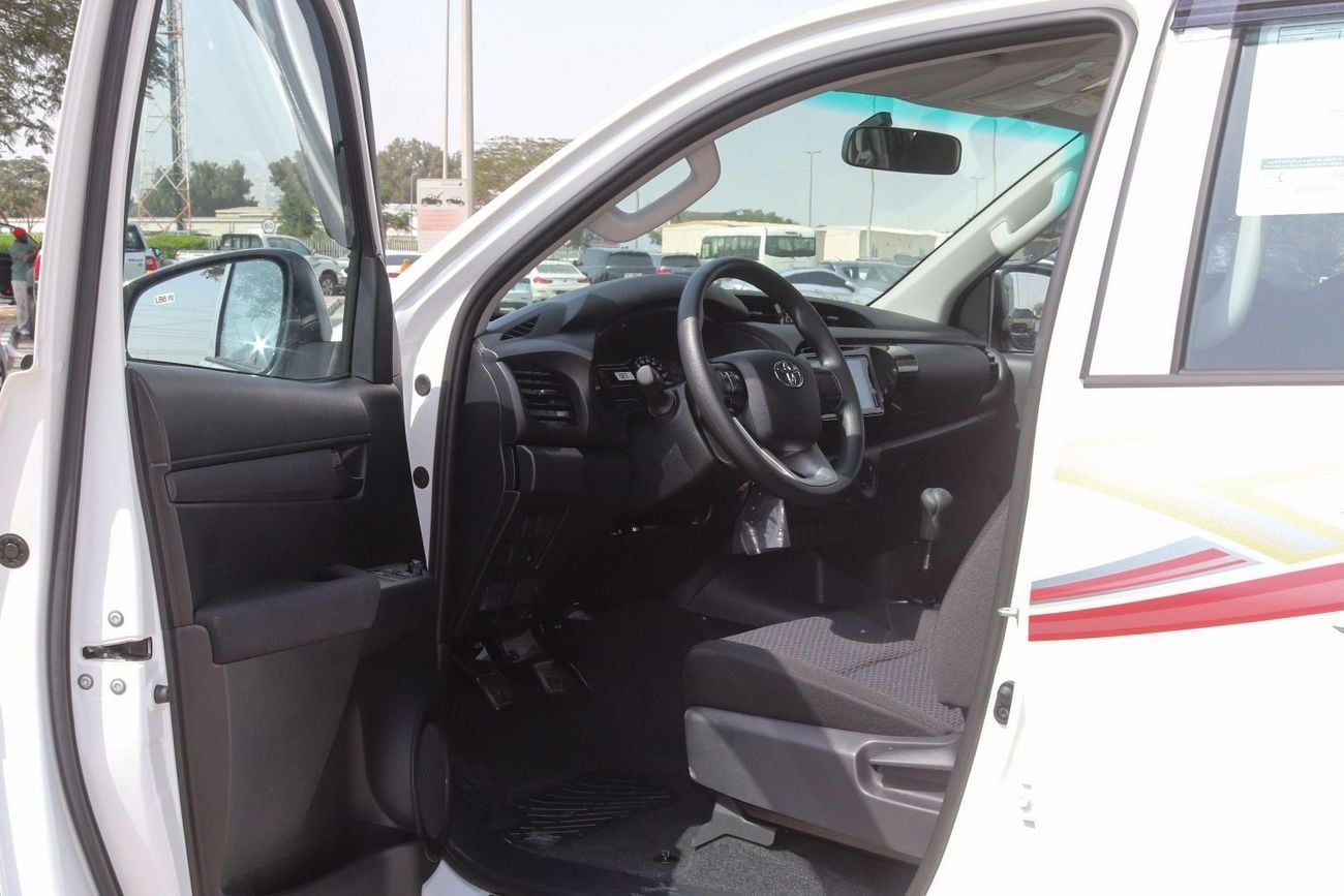 Toyota Hilux DC . 2.4L . 6-Speed Manual . Diesel . 4WD . 5 Seats . 4 Doors 2026 Model Toyota Hilux DC, 2.4L Diesel 4WD 6M/T