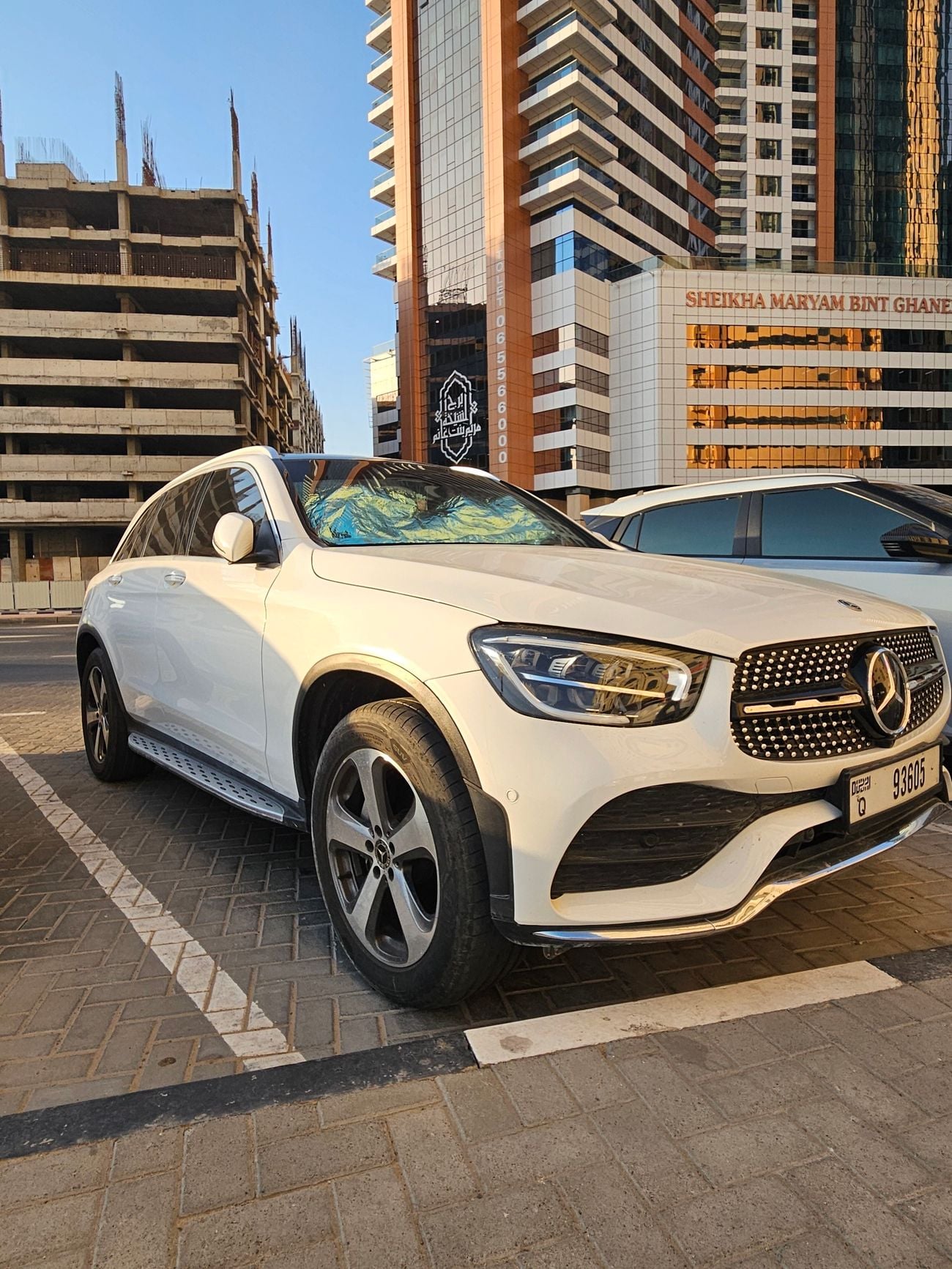 مرسيدس بنز GLC 300 E 4MATIC PREMIUM