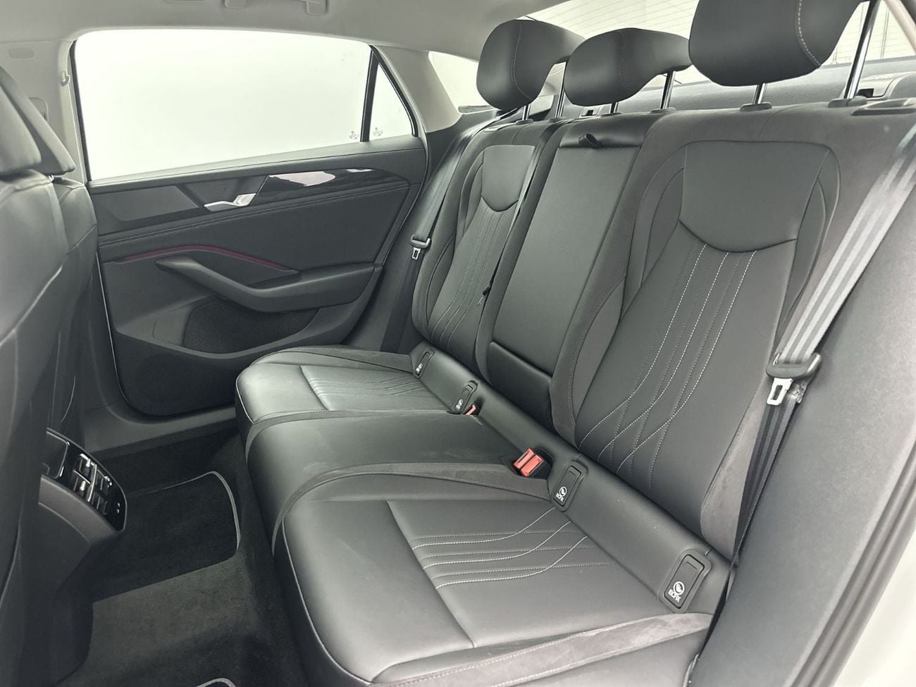 Volkswagen Passat HIGHLINE Passat B-Line Comfortline 1.5L | Ex-Demo | Full Safety Package | ACC | Keyless Entry | LED Headlight