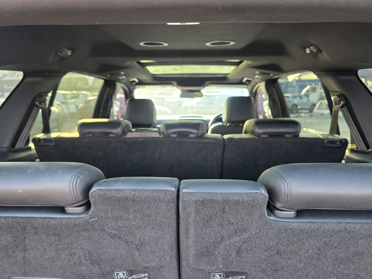Ford Everest diesel 3.0L Platinum liter RHD ,7 seater only for export available