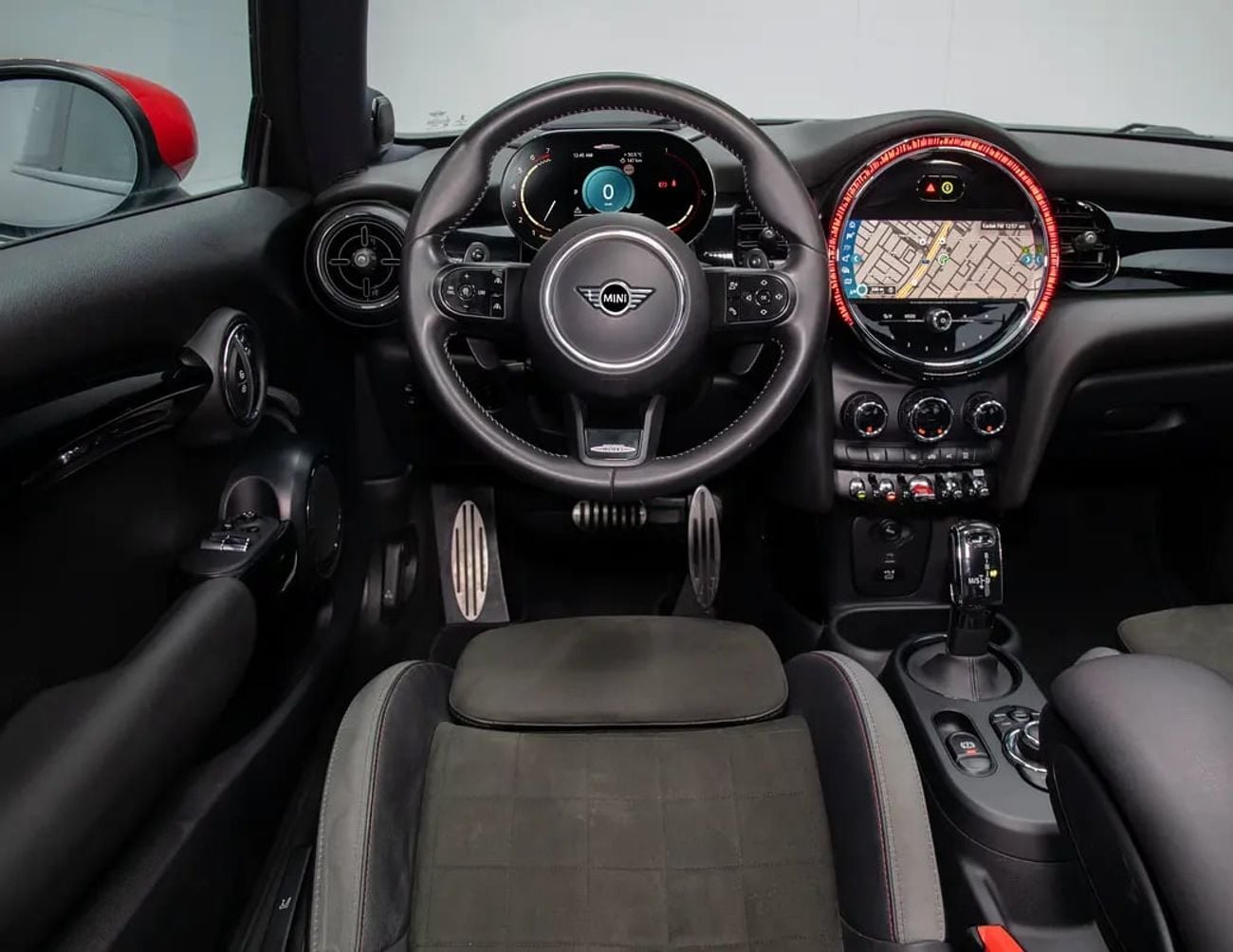 Mini Cooper 0% Down Payment Available • Full Service History • GCC