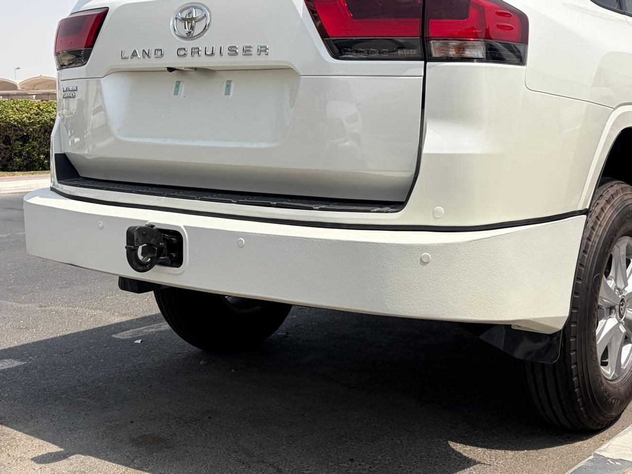 Toyota Land Cruiser GXR LC300 | 4.0L V6 Petrol | Custom off-road high-clearance front bumper with integrated skid plate, Hig