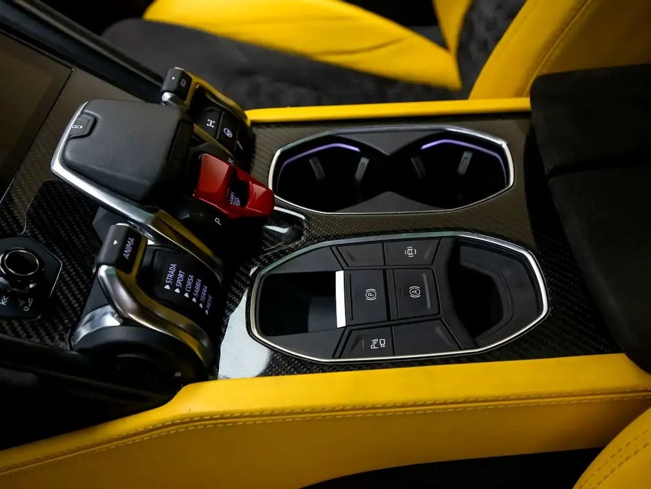 Lamborghini Urus Pearl Capsule | GCC Spec | With Warranty