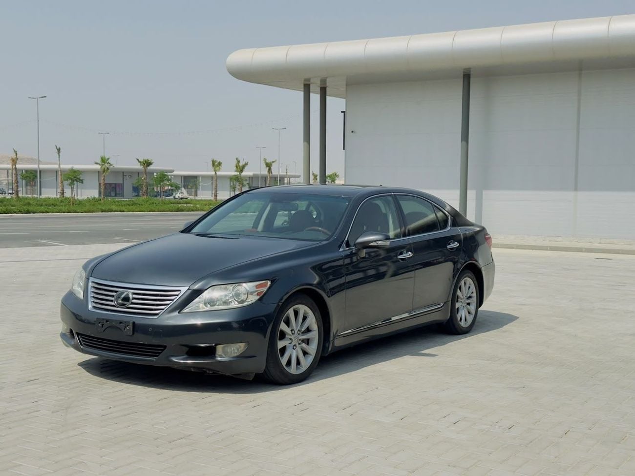 لكزس LS 460 SWB