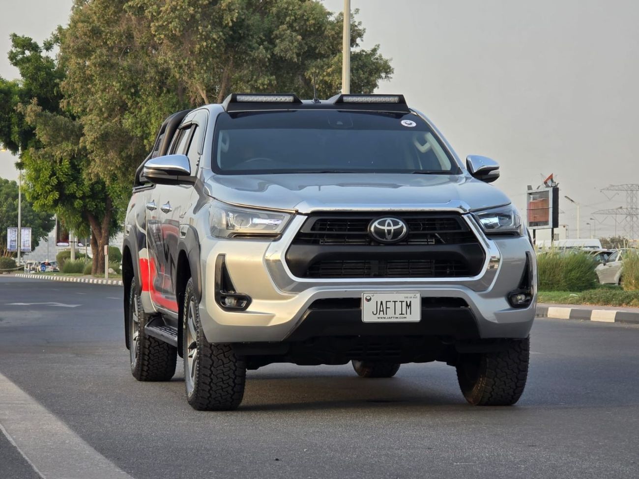 Toyota Hilux DLS 2020 | 2.8L DIESEL | AT | RHD | 4x4 SPORTS BAR | ROOF MOUNTED LED LIGHTS | PUSH START ENGINE