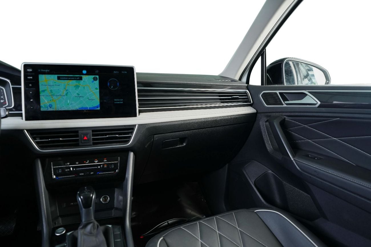 Volkswagen Tiguan ELEGANCE 300 TSI Long Wheelbase-Low Mileage-Like New-Low Fuel Consumption-Comfort
