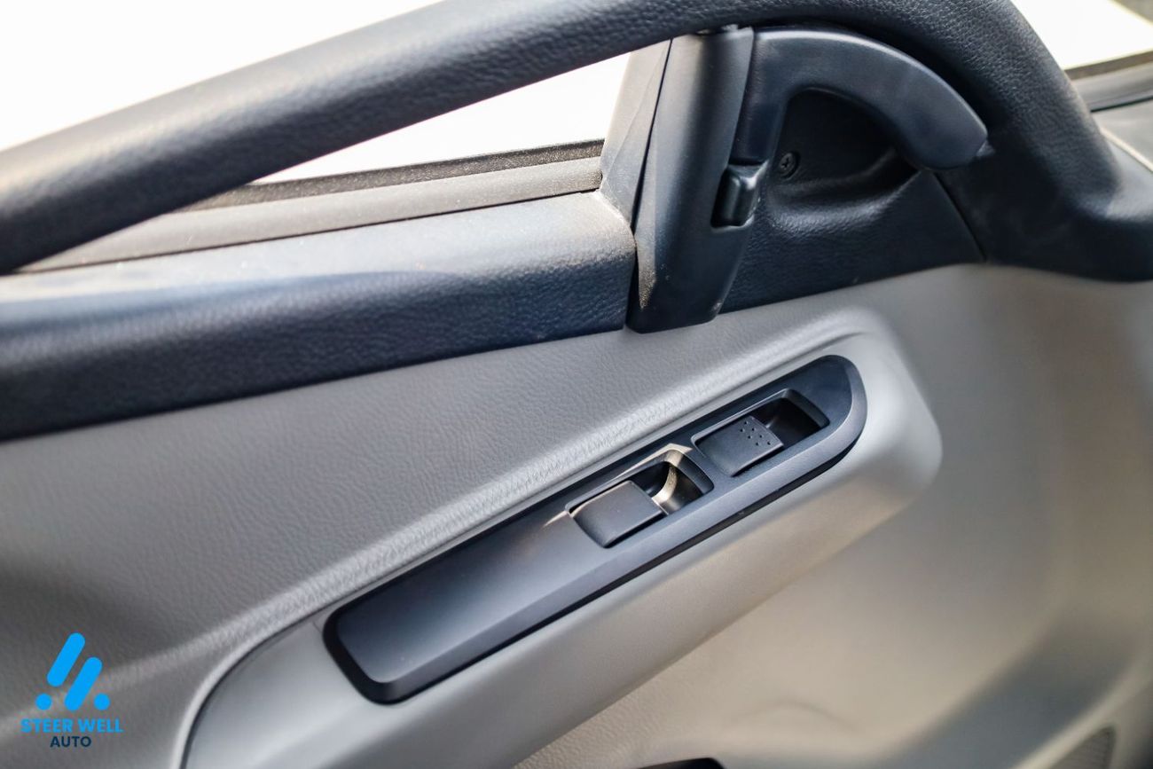 Isuzu NQR STANDARD GCC Specs - Euro V | turbo DSL MT | Long Chassis 16ft | Double-Cab | Export Only