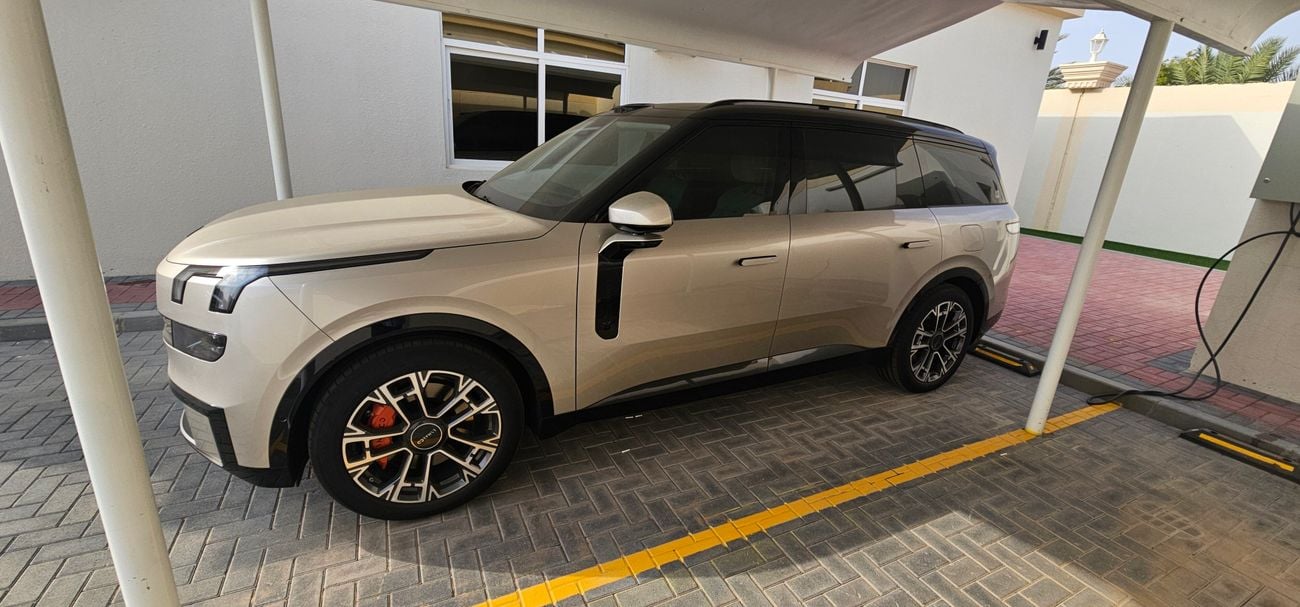 Lynk & Co 900 2.0