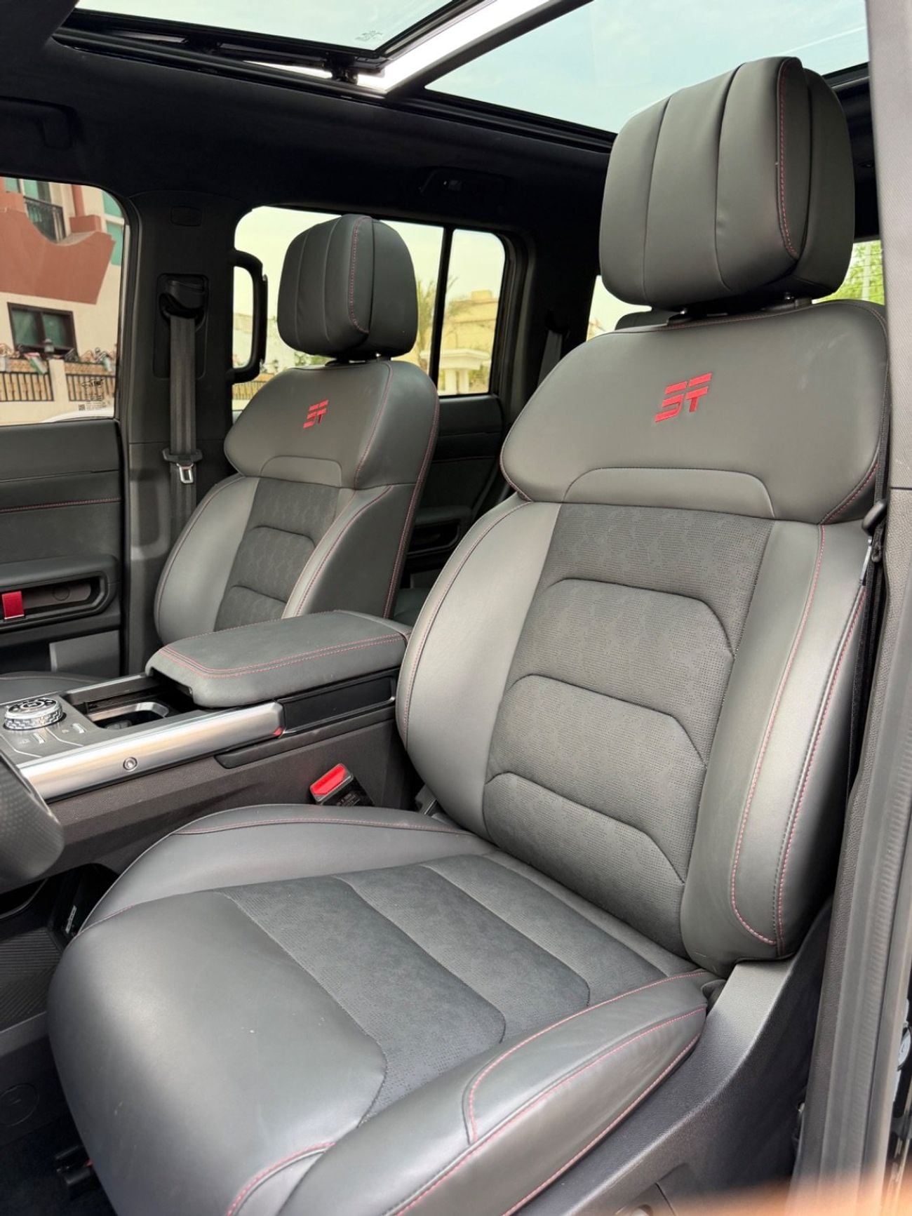 Jetour T2 LUX