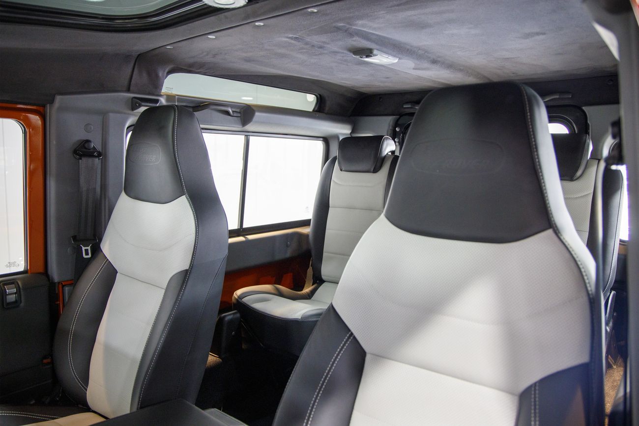 Land Rover Defender 90