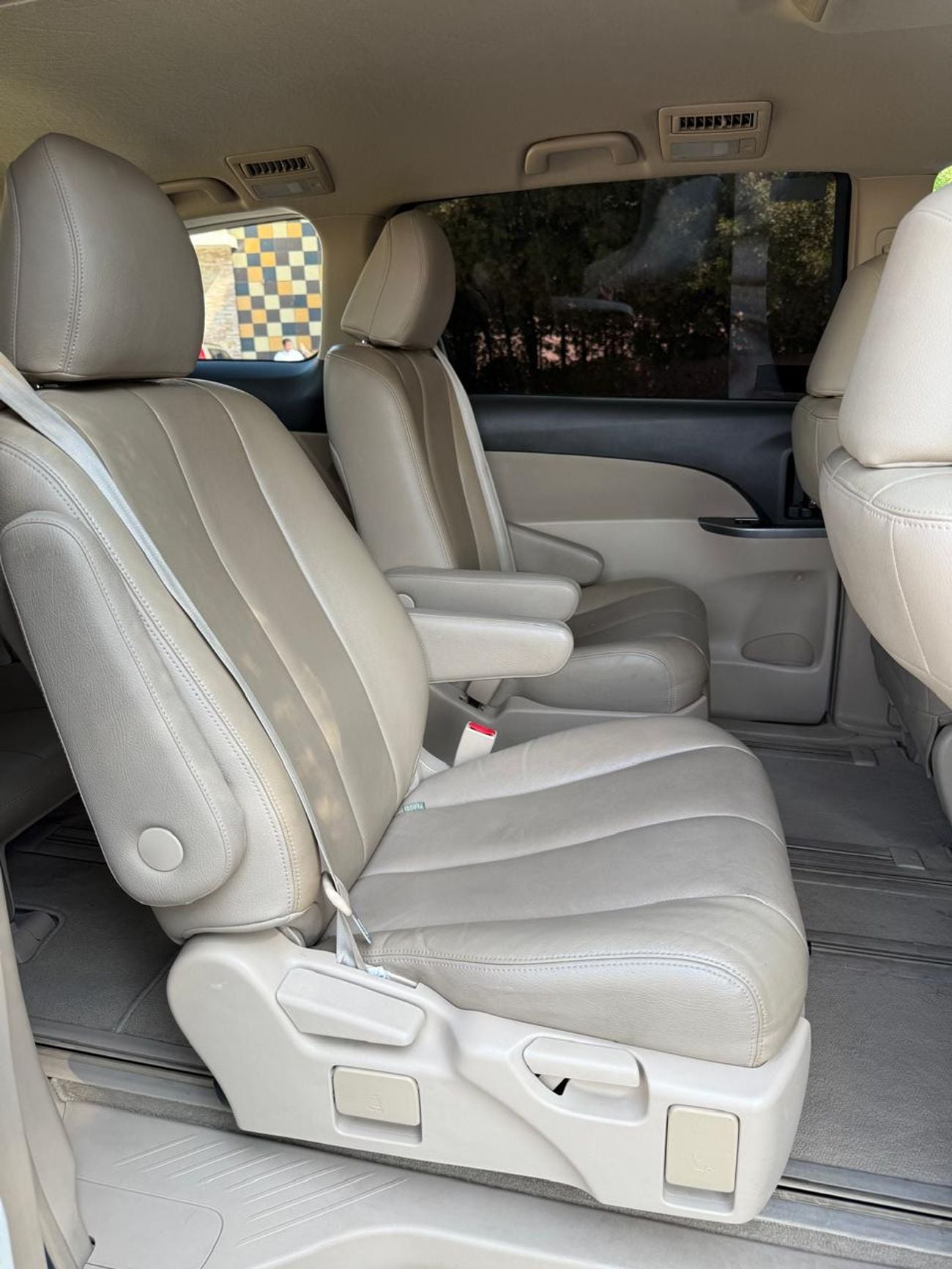 Toyota Previa SE