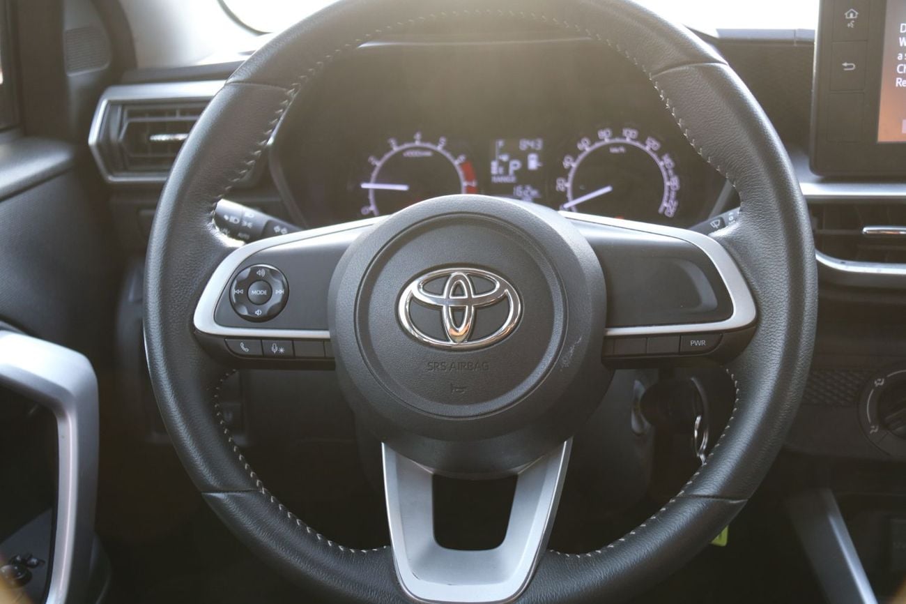 تويوتا ريز TURBO G RA تويوتا رايز 2023 | مواصفات خليجية | مستعملة | نظام أبل كاربلاي | حالة ممتازة