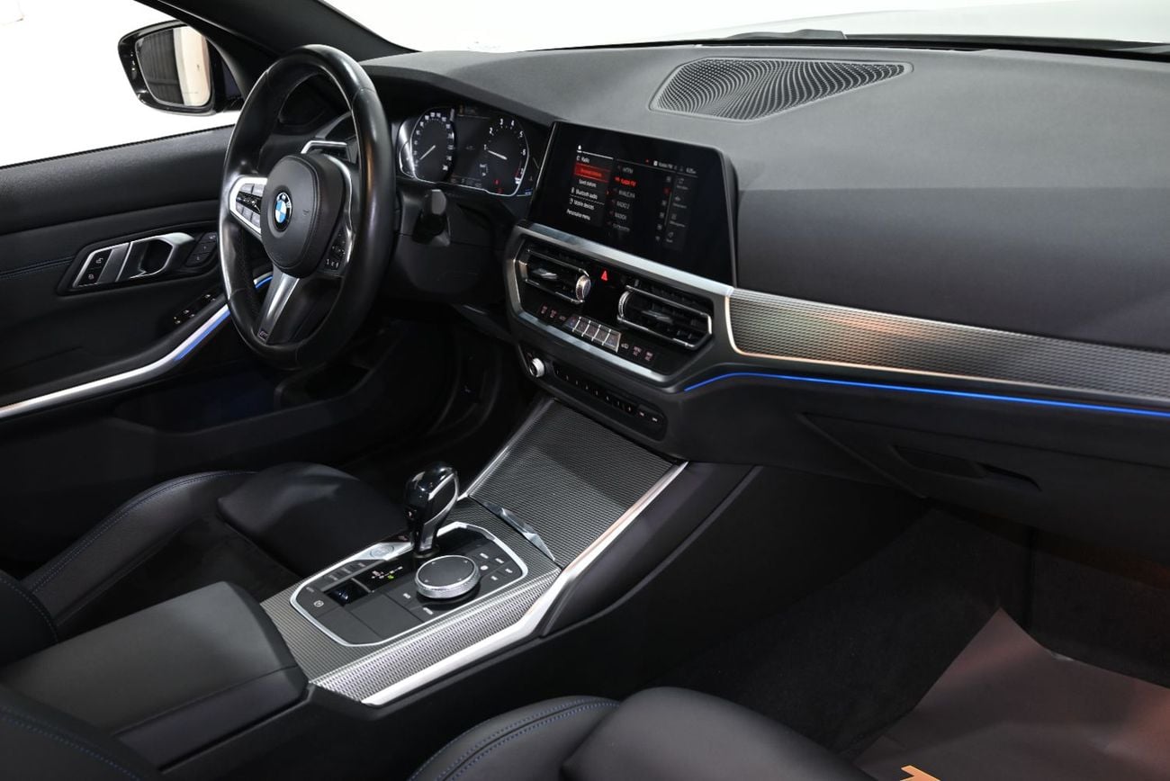 بي أم دبليو 330i إم سبورت بريميوم بي إم دبليو 330i M-Sport موديل 2021، سجل صيانة كامل، ضمان لمدة عام، حالة ممتازة، خليجية