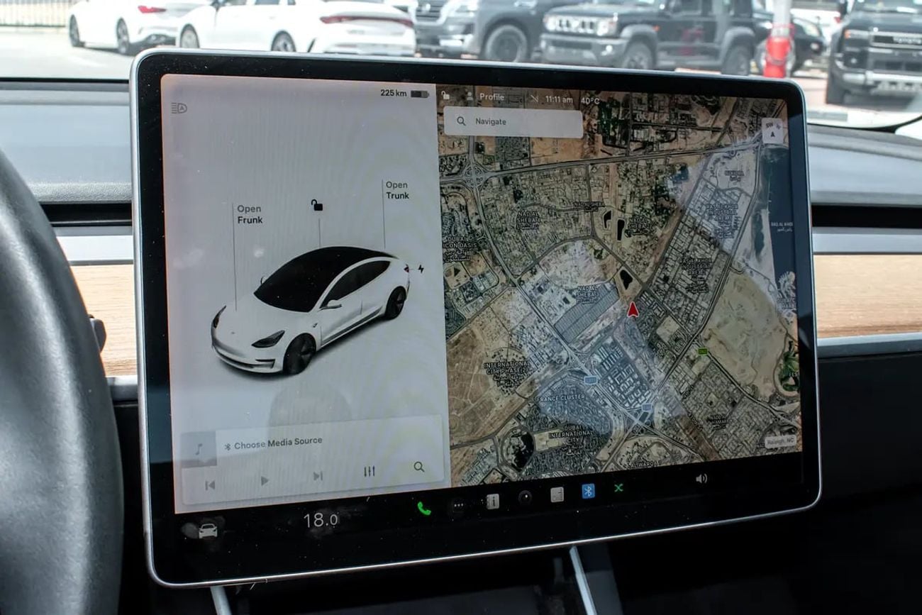 Tesla Model 3 STANDARD - AMERICAN SPECS - ONLY 61,000 KM