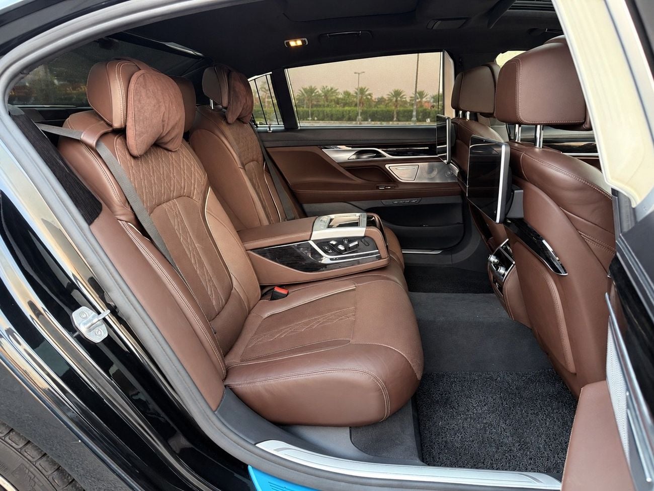 BMW M760Li XDRIVE BMW 760Li M Package | 2019