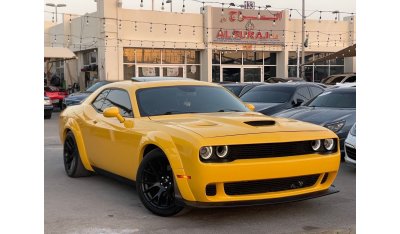 Dodge Challenger SXT Model 2018, imported from America, full option, sunroof, cantar chairs, 6 cylinders, kit srt, od