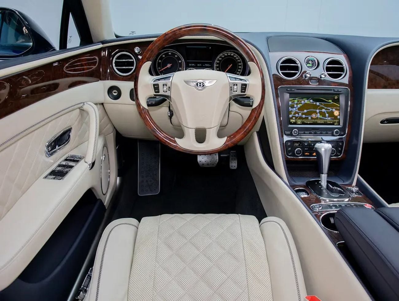 Bentley Flying Spur W12 Rare W12 • Full Service History • 6.0L W12 S • GCC Specs