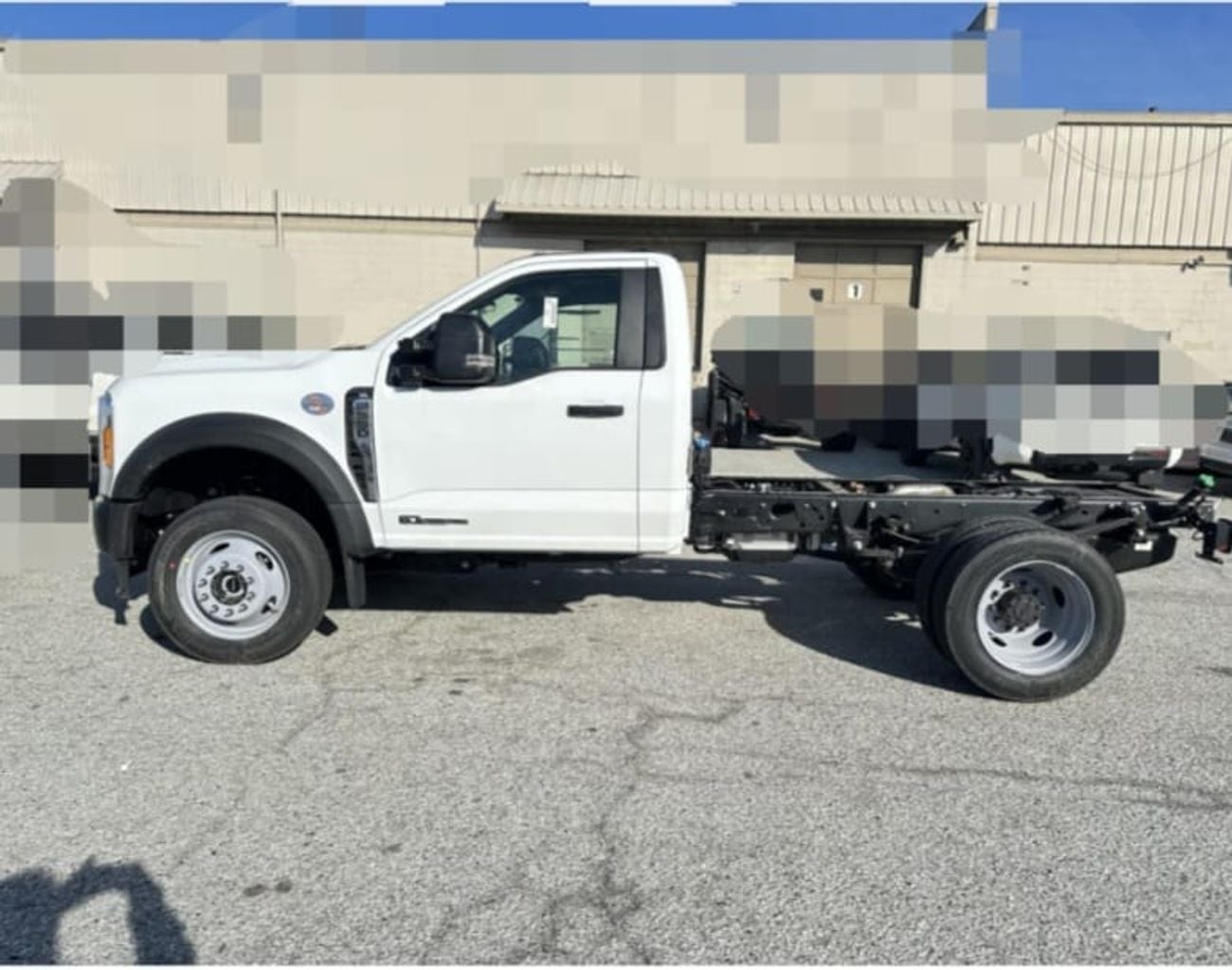 Ford F-550 HEAVY DUTY 6.7L DIESEL DUAL TANK