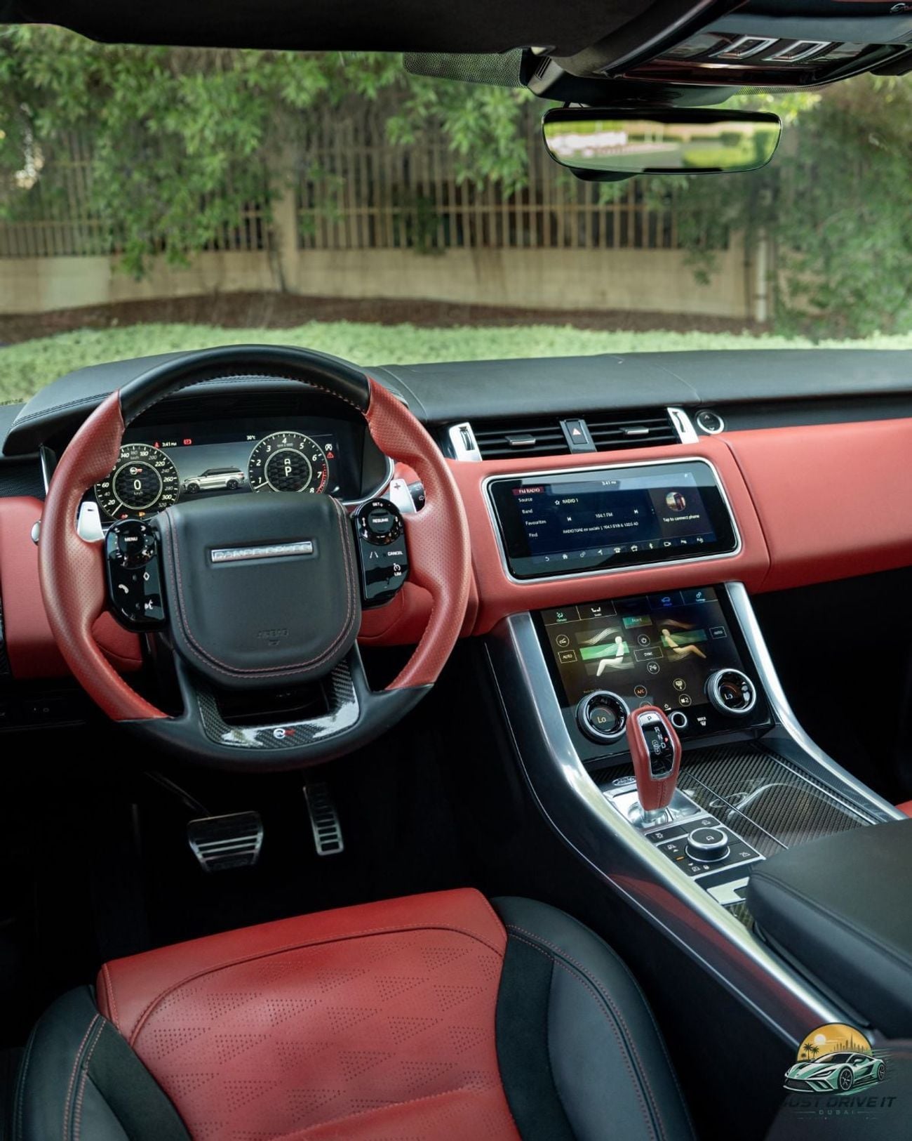 Land Rover Range Rover Sport SVR