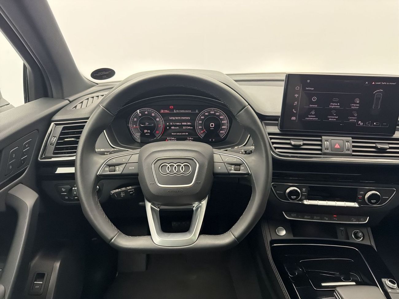 أودي Q5 45 TFSI S-LINE quattro 249hp (Ref# 04212)