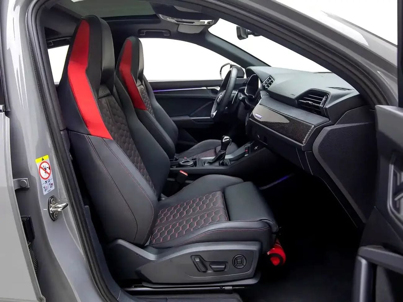 Audi RSQ3 GCC Spec | Dealer Warranty and Service Contract